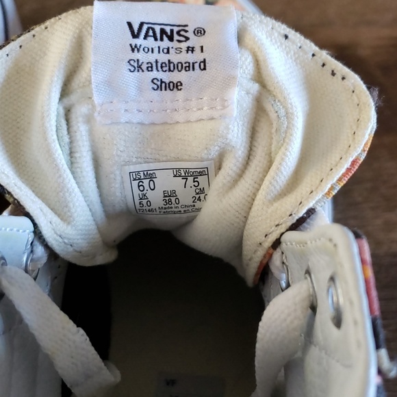 Vans Sk8-Hi Shoes - Picture 4 of 4